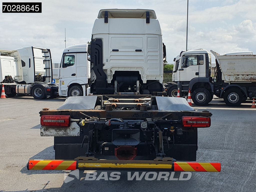 MAN TGX 26.470 6X2 Lift-Axle Retarder Automatic 20ft BDF Euro 6