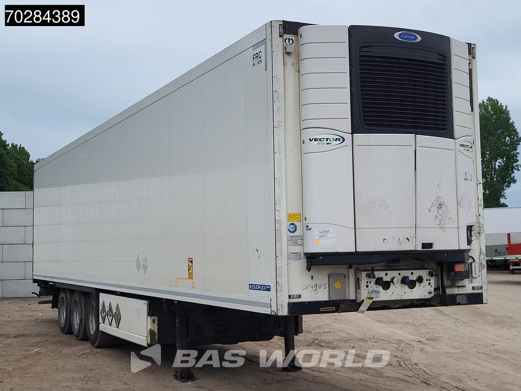 Krone Carrier Vector 1950Mt 3 Achsen Doppelverdampfer Doppelstock Blumenbreit Schiebewand