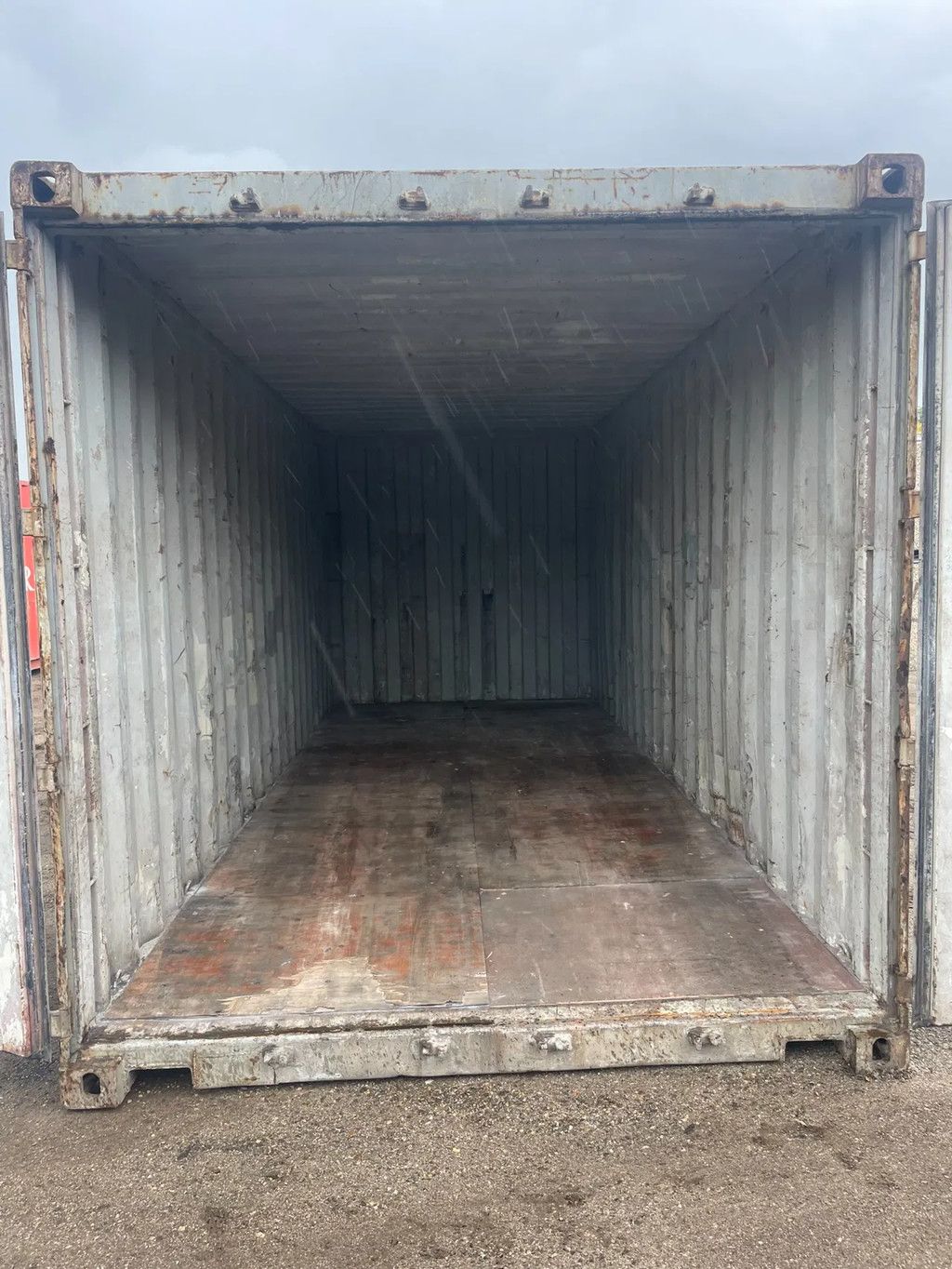 All in 20ft zeecontainer