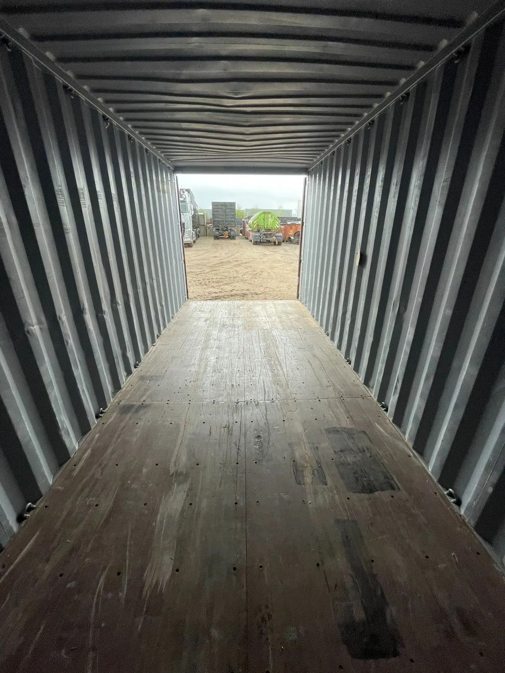 All in 20ft zeecontainer