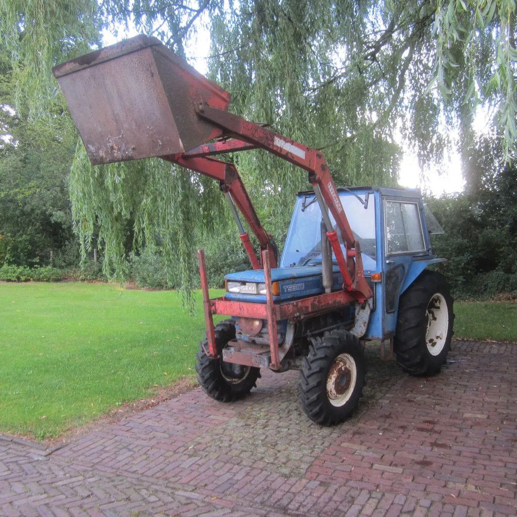 Iseki Compact tractor TS3110 met voorlader.