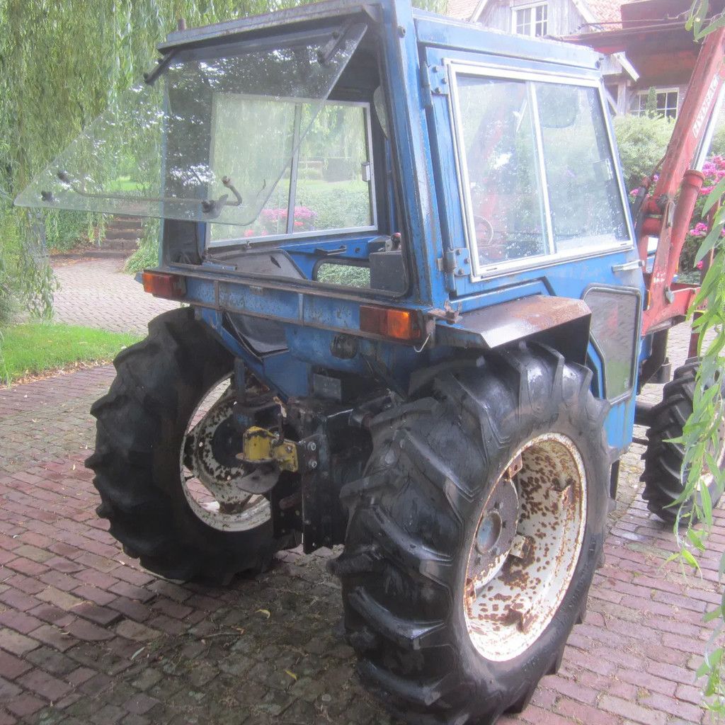 Iseki Compact tractor TS3110 met voorlader.