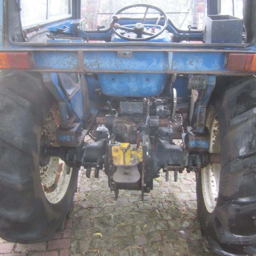 Iseki Compact tractor TS3110 met voorlader.