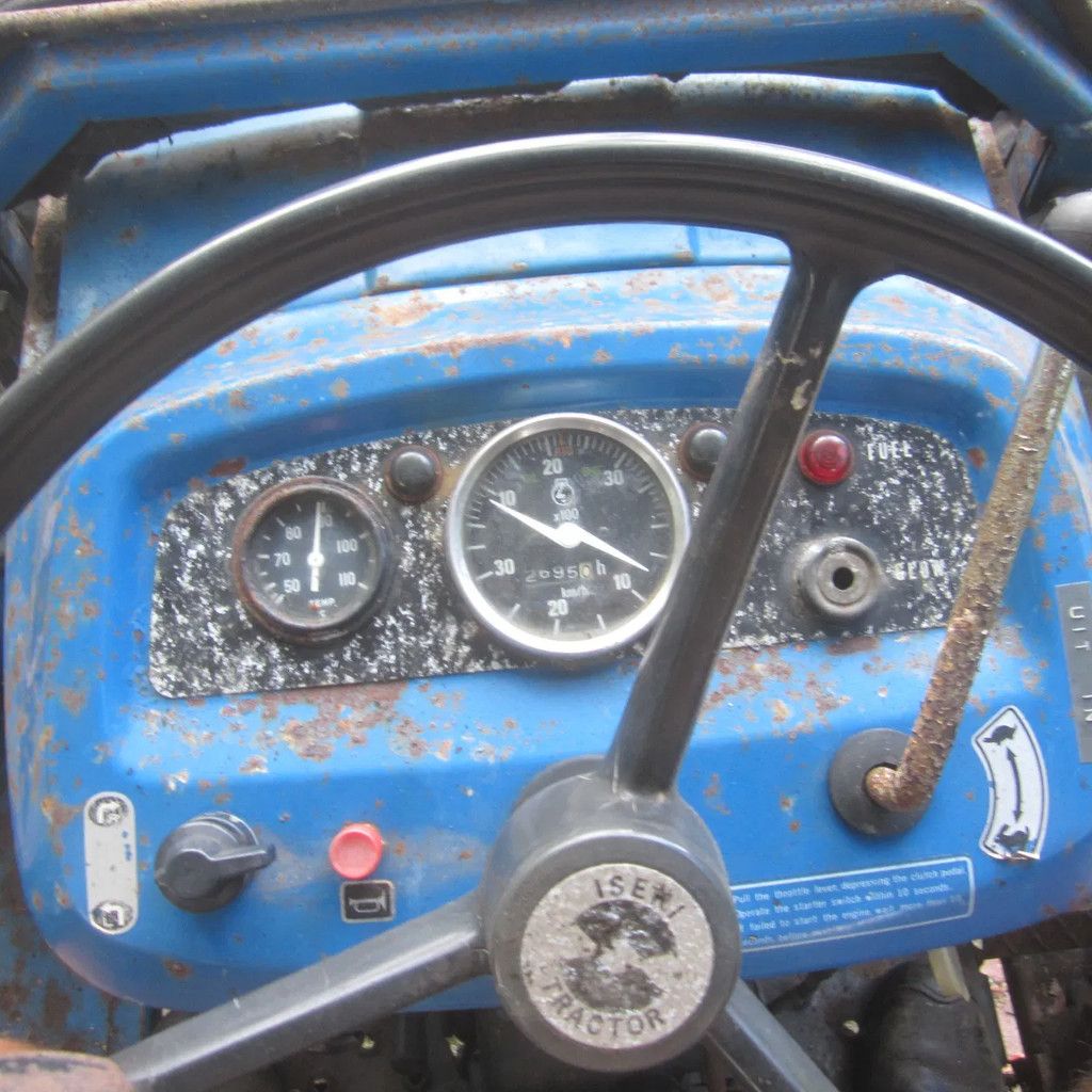 Iseki Compact tractor TS3110 met voorlader.