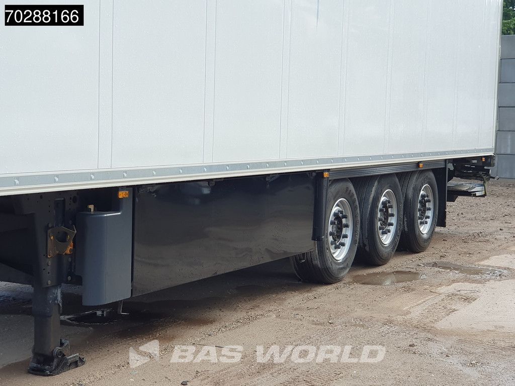 Schmitz Carrier 3 axles Doppelverdampfer Tailgate Blumenbreit Palettenkasten LBW