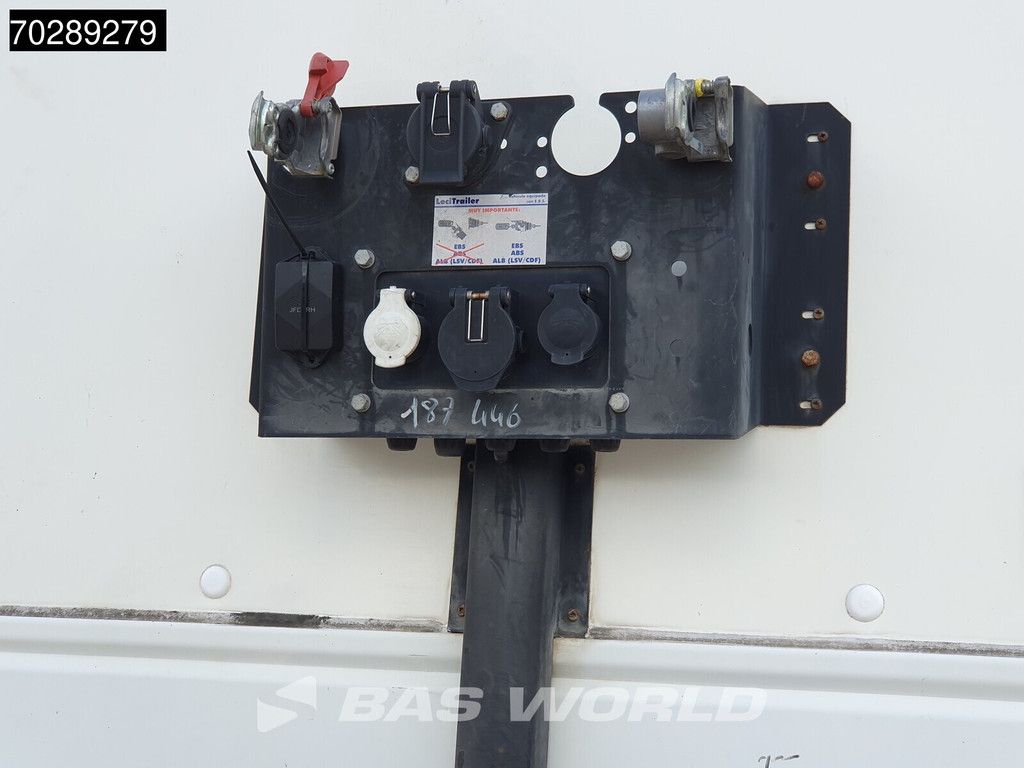 Lecitrailer 3E20 3 axles Liftachse Rolltor
