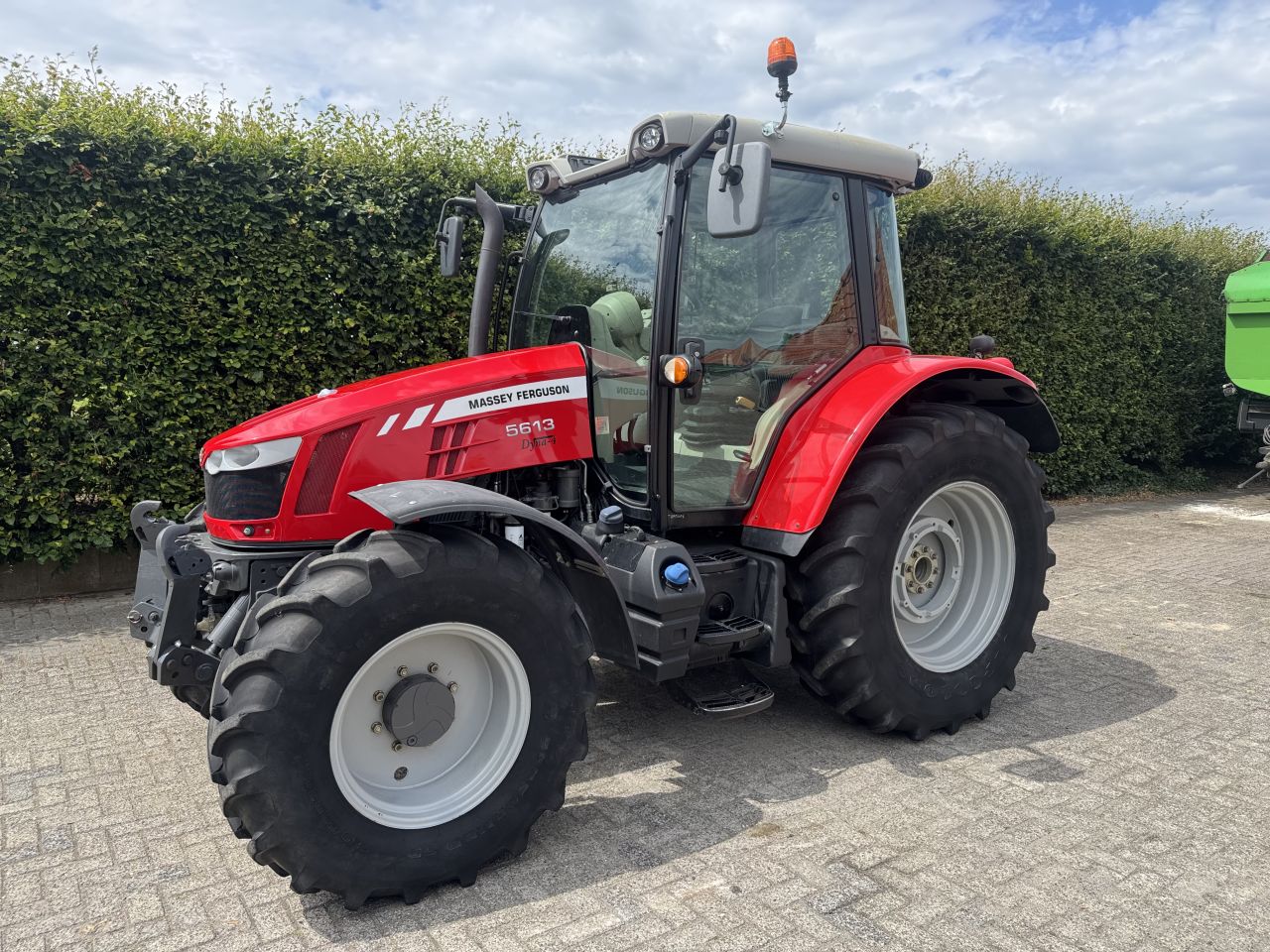 Massy Ferguson 5613 Dyna 4