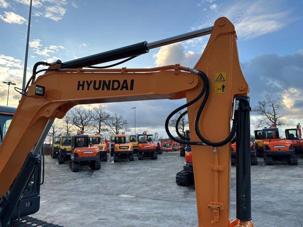 Raupenbagger Hyundai R60VS Diesel 2018