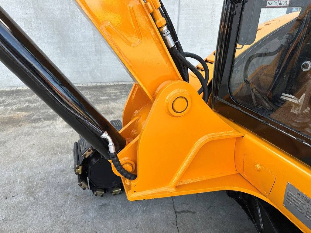 Rupsgraafmachine JCB 8056 Diesel 2010