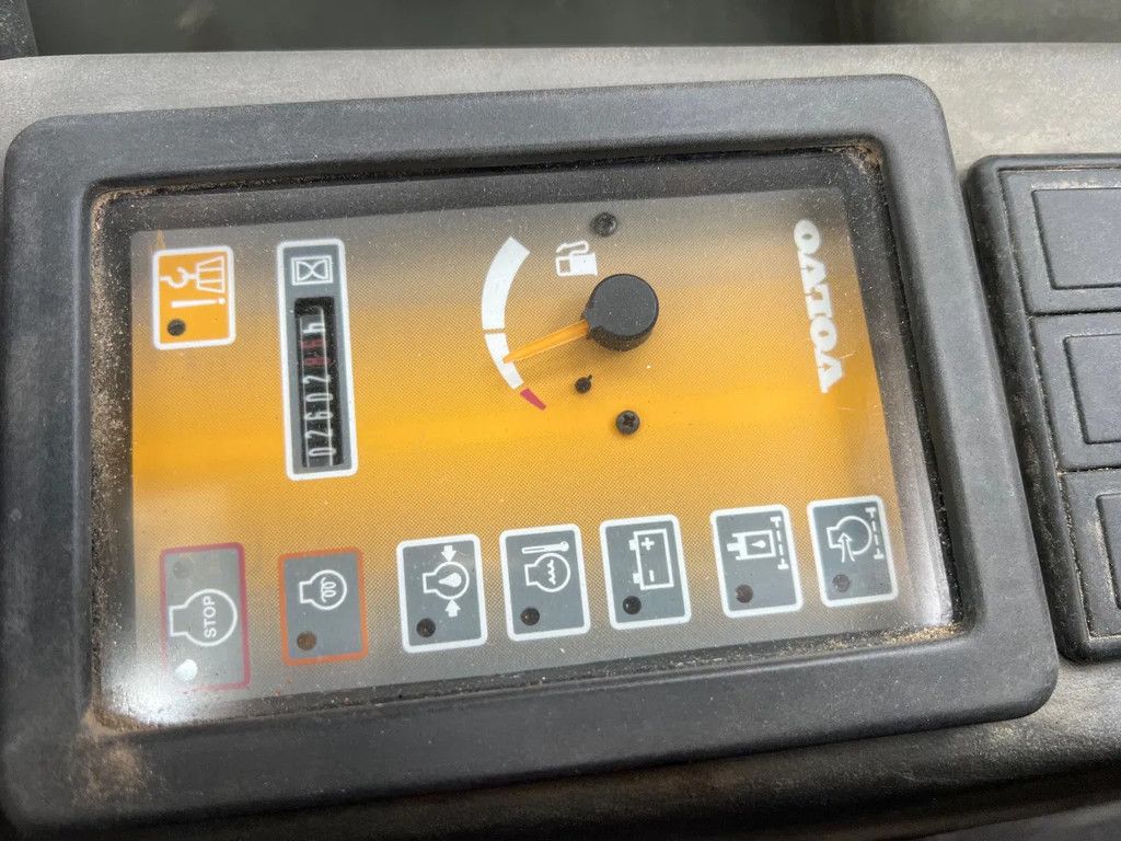 Volvo EC15B 3 Buckets