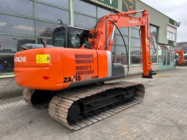 Hitachi Zaxis 130-3