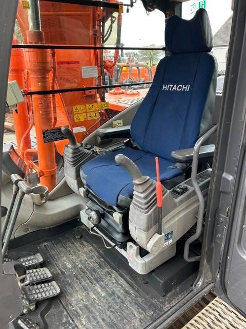 Hitachi Zaxis 130-3