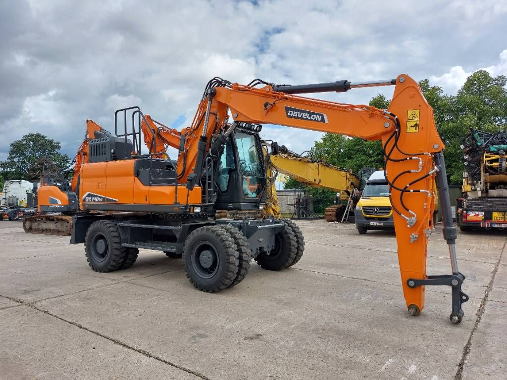 Develon DX 140 W-7