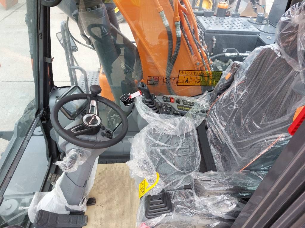 Develon DX 140 W-7