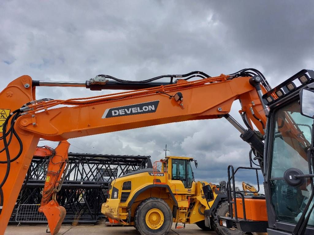 Develon DX 140 W-7