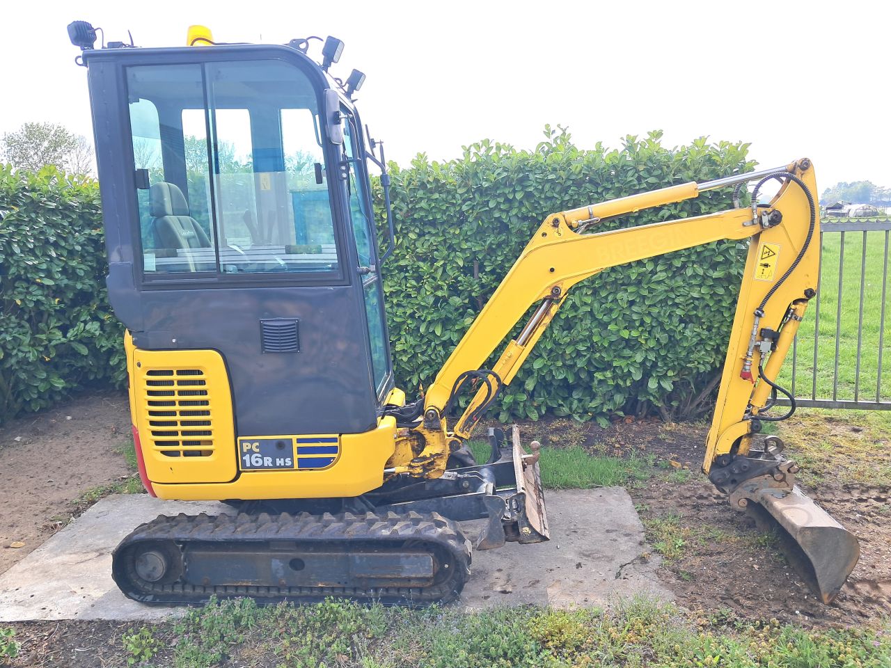 Minigraver Komatsu PC16R 3HS ( Bj 2019 ) Graafmachine / Minikraa