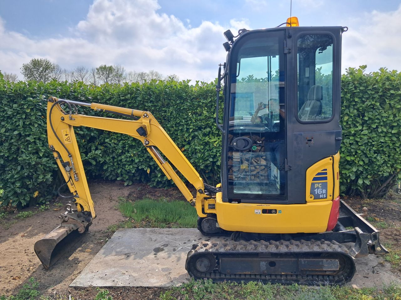 Minigraver Komatsu PC16R 3HS ( Bj 2019 ) Graafmachine / Minikraa