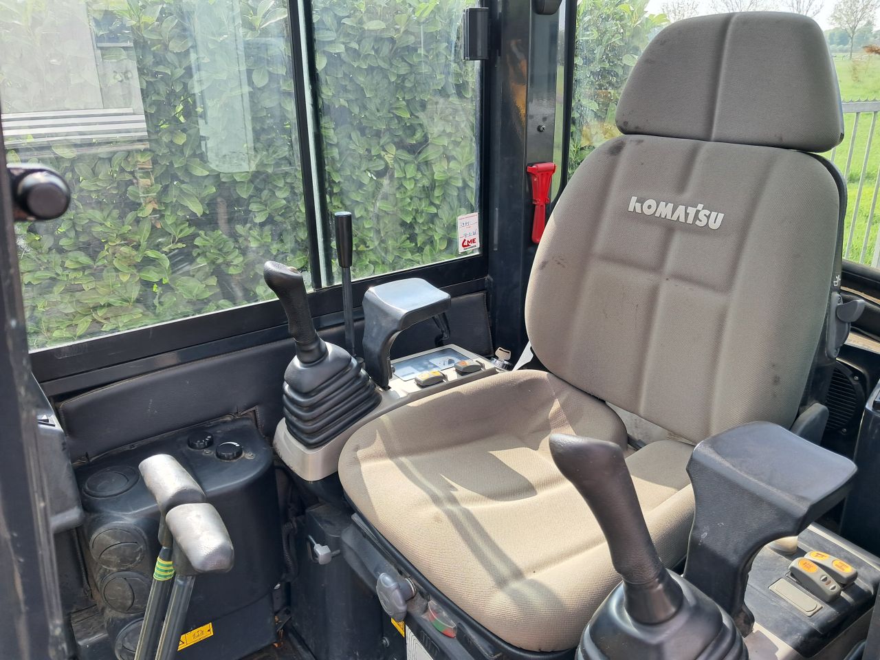Minigraver Komatsu PC16R 3HS ( Bj 2019 ) Graafmachine / Minikraa