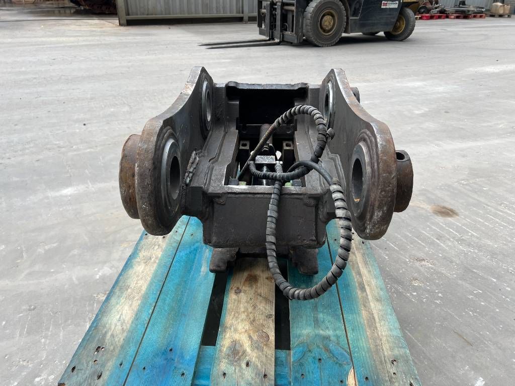 Miller Volvo EC240 / EC250 Geith