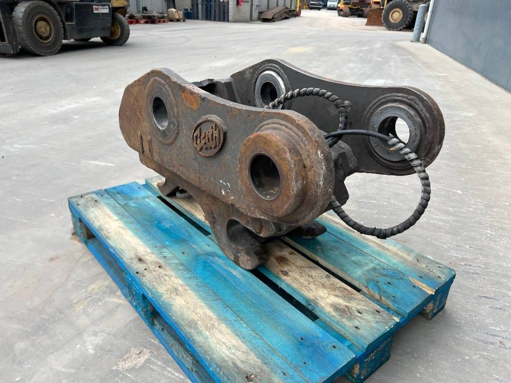 Miller Volvo EC240 / EC250 Geith
