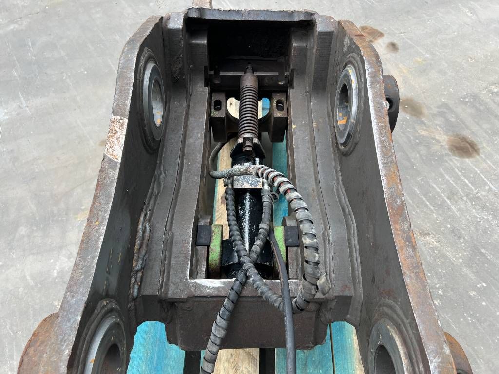 Miller Volvo EC240 / EC250 Geith