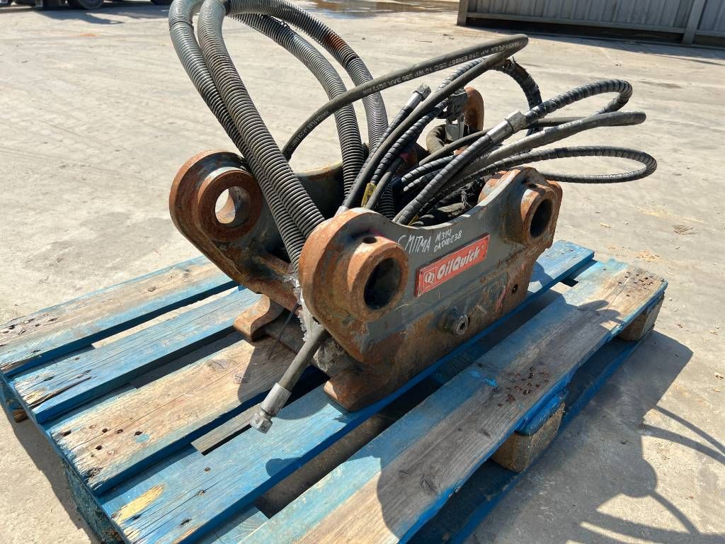 OilQuick OQ60 - 311F / 313F / 315F