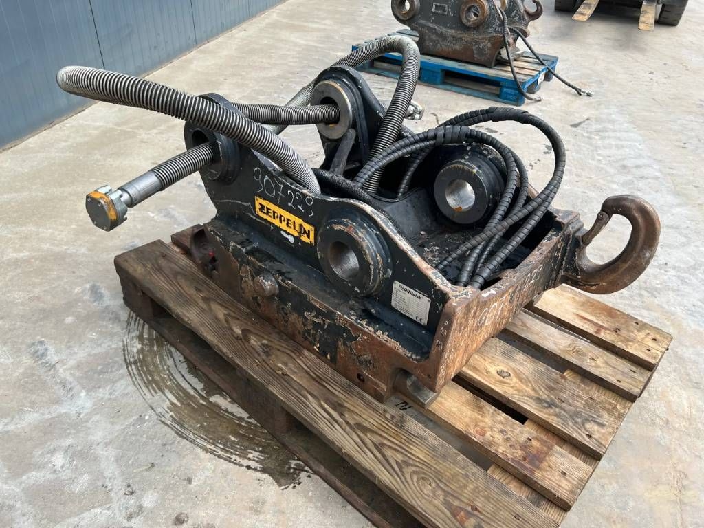 OilQuick OQ70/55 - 320E / 325F