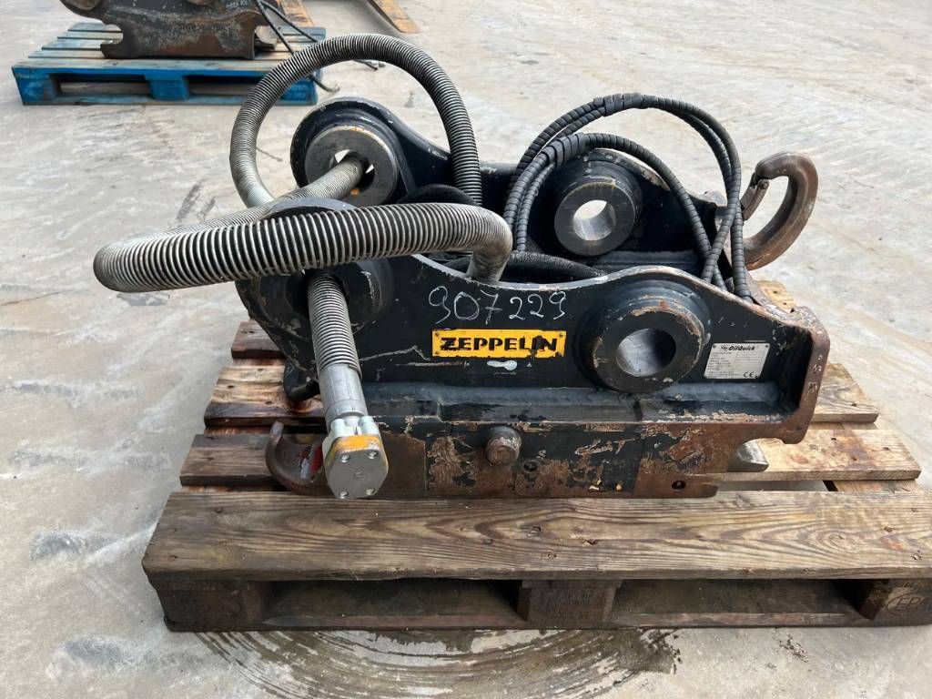 OilQuick OQ70/55 - 320E / 325F