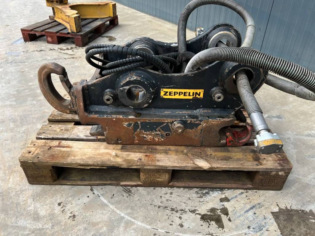 OilQuick OQ70/55 - 320E / 325F
