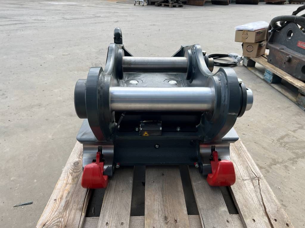 OilQuick OQ80 - 323 NG