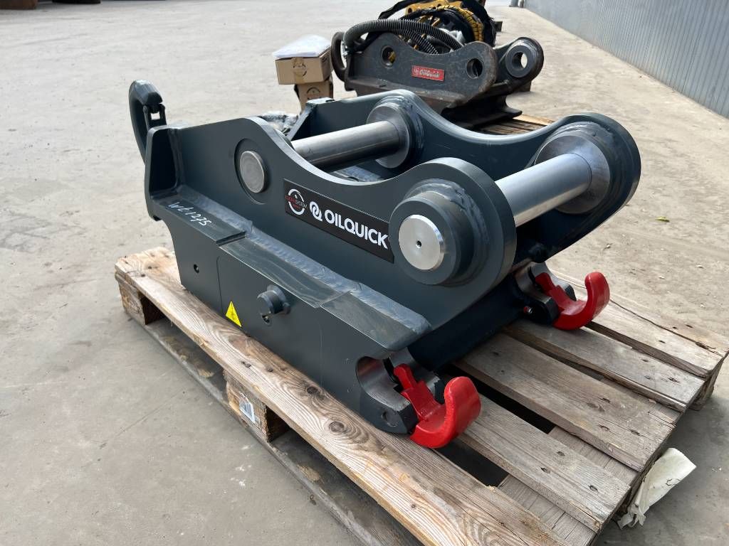 OilQuick OQ80 - 323 NG