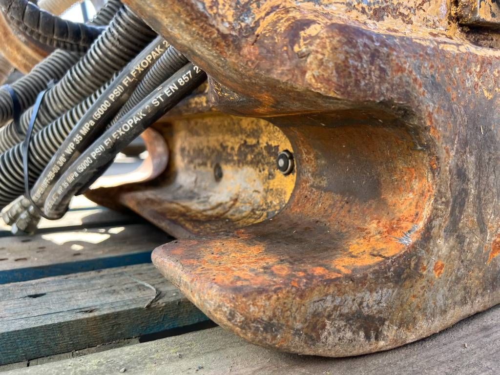 OilQuick OQ80 - 330F / 329E