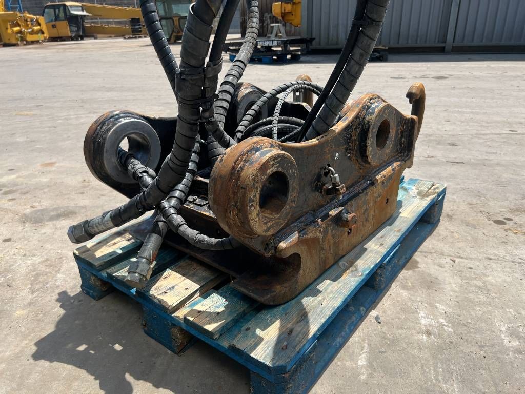 OilQuick OQ80 330D - 336D - 336E - 336F DB-stick