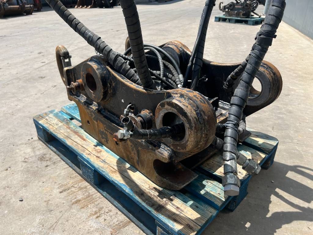 OilQuick OQ80 330D - 336D - 336E - 336F DB-stick