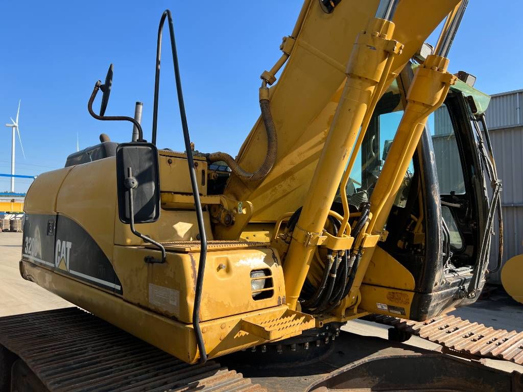 CAT 320C L