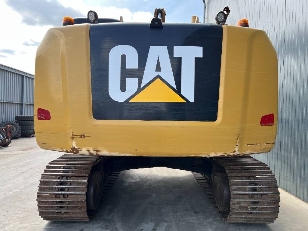 CAT 323EL VA