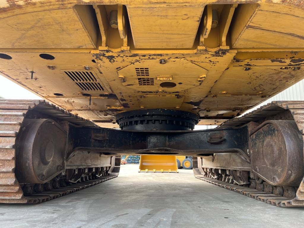 CAT 323EL VA