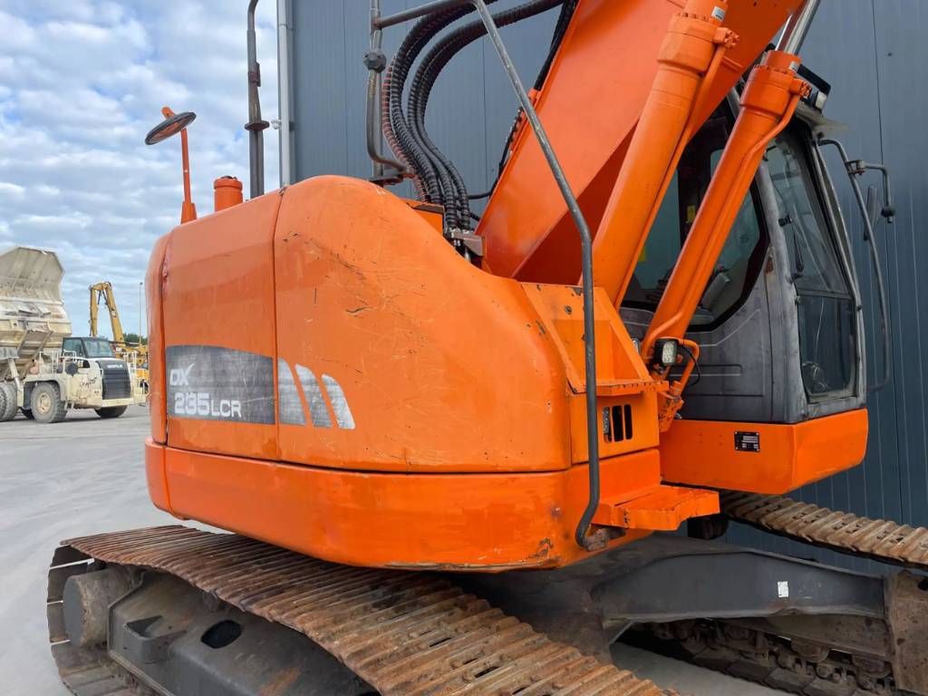 Doosan DX235LCR
