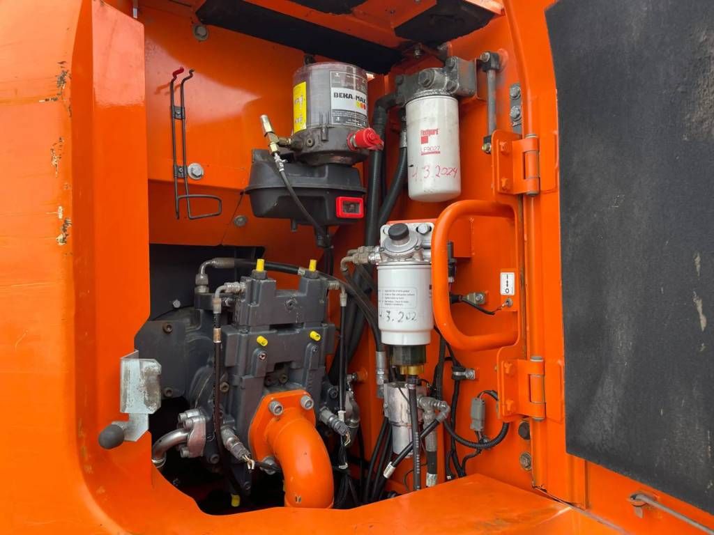 Doosan DX235LCR