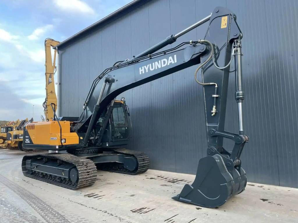 Hyundai R215L