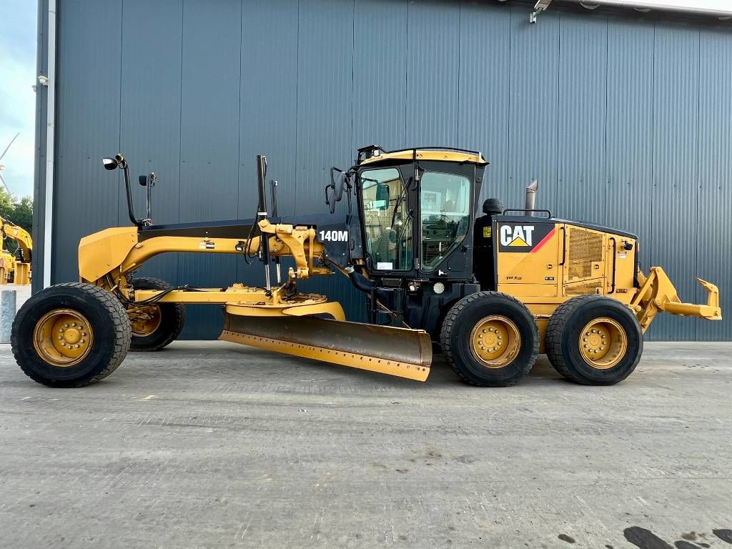 CAT 140M
