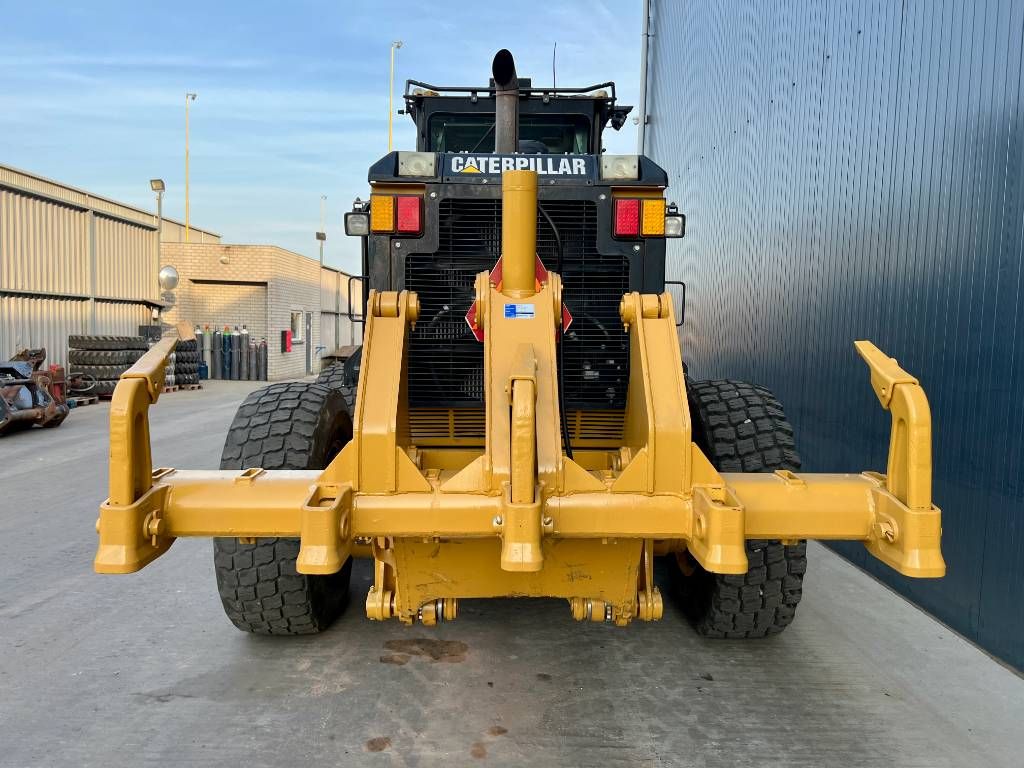 CAT 140M
