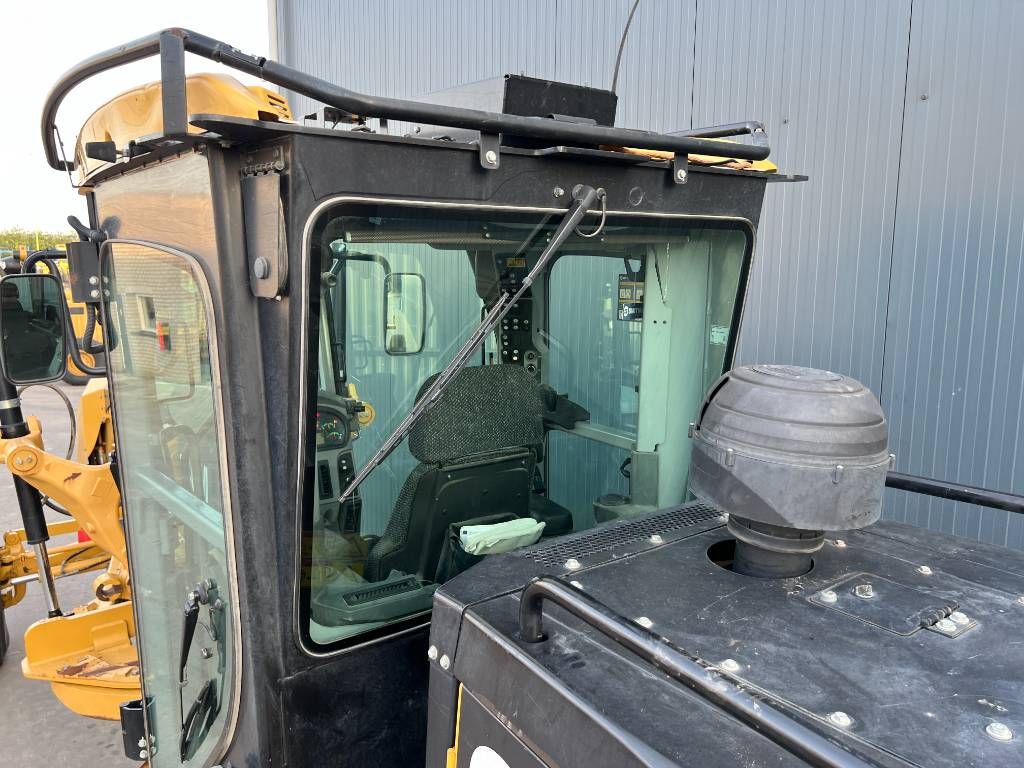 CAT 140M