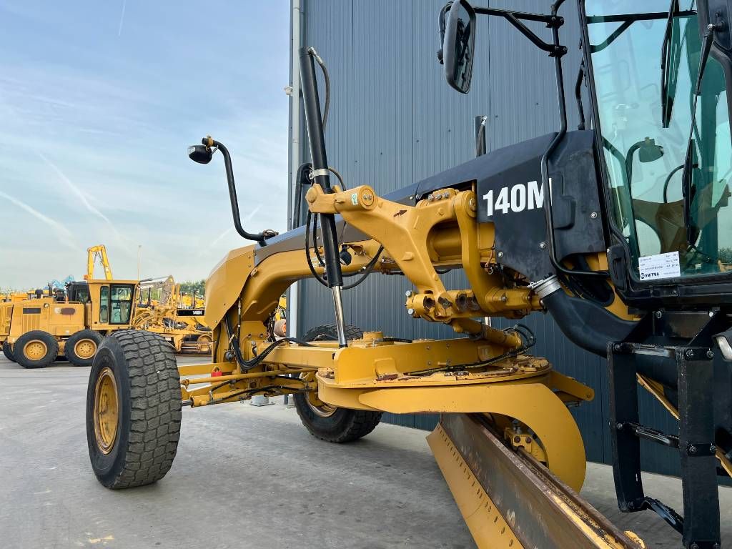 CAT 140M