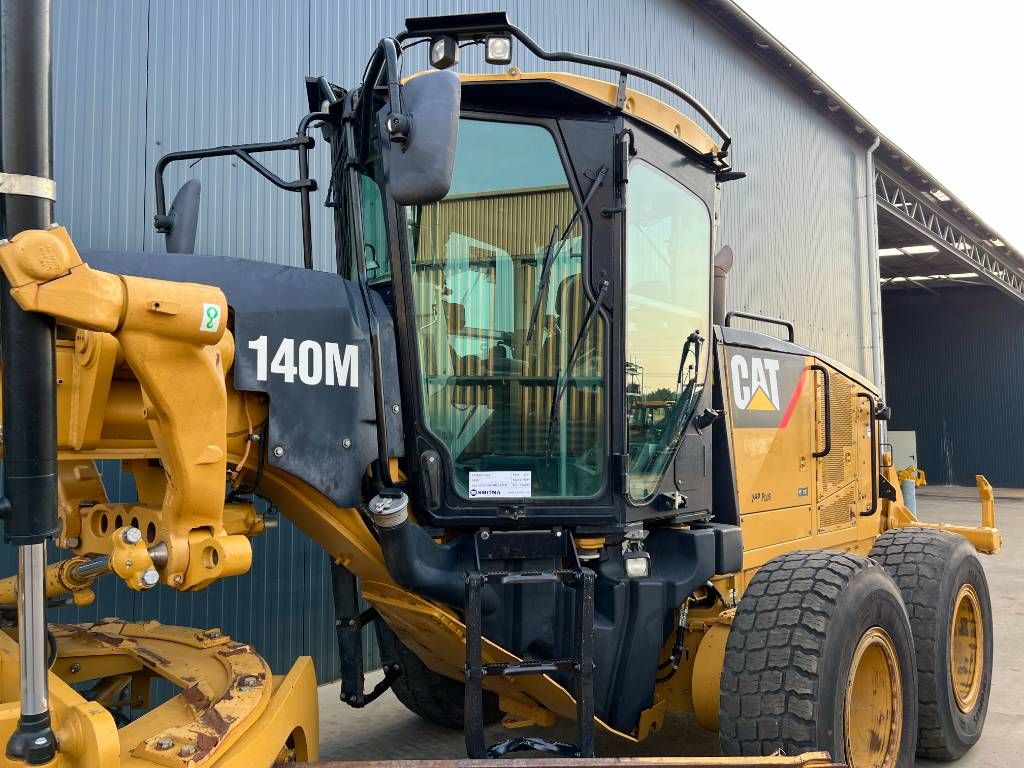 CAT 140M