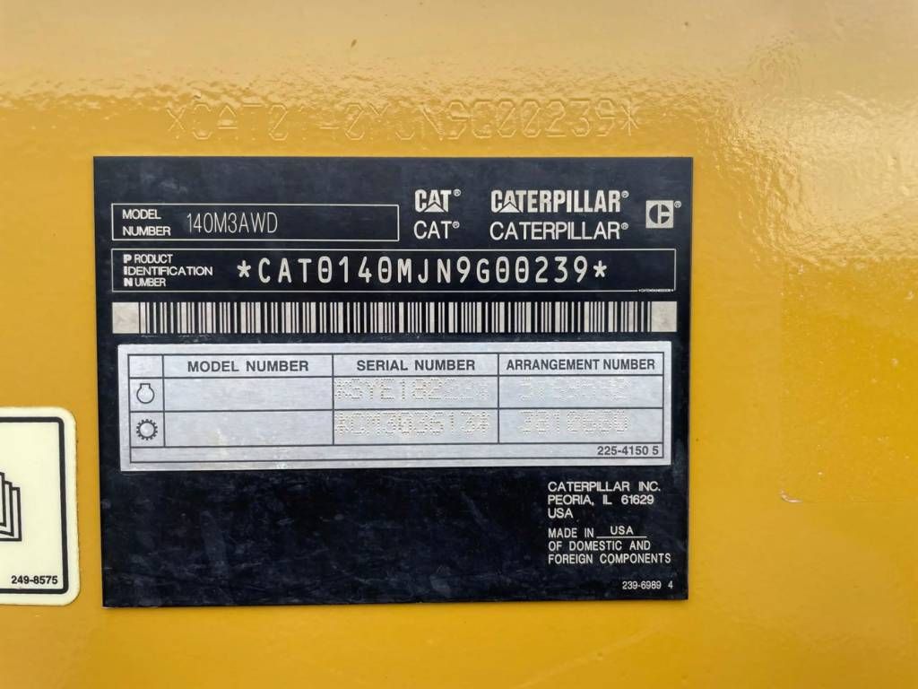 CAT 140M3 AWD