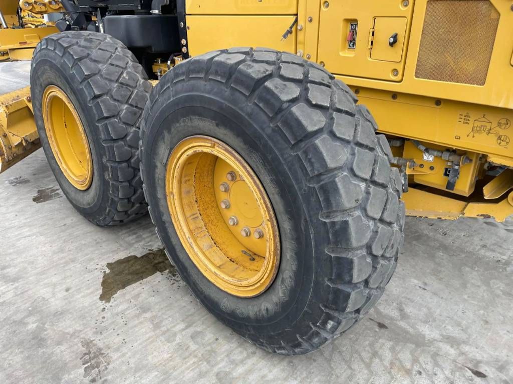CAT 140M3 AWD