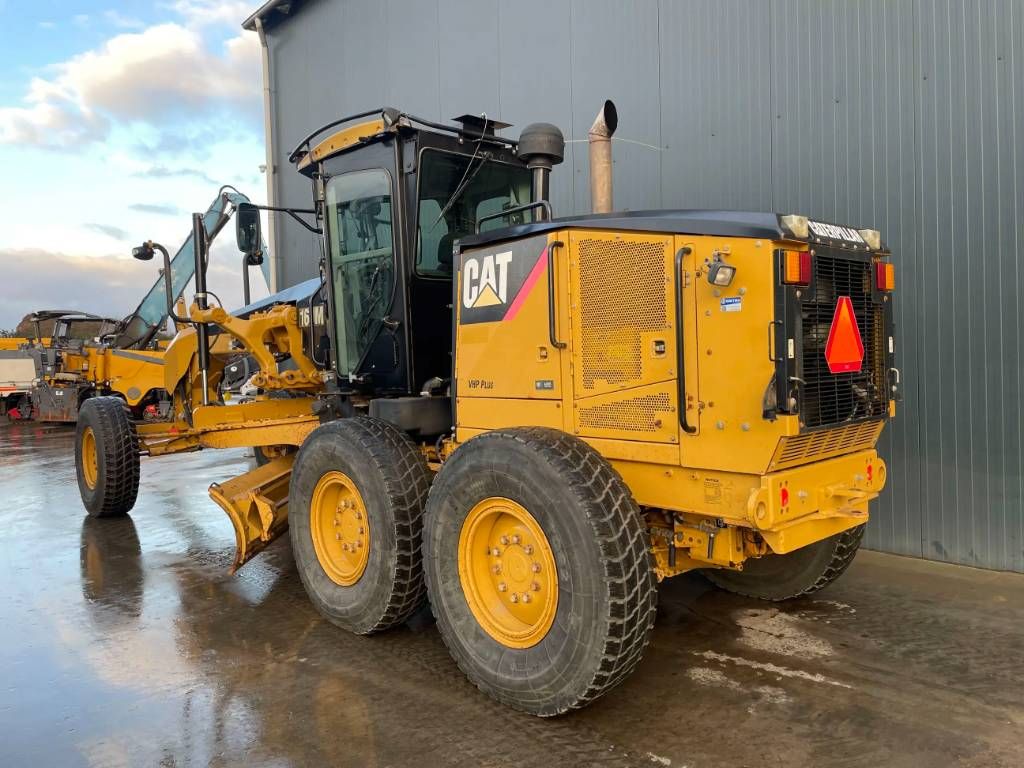 CAT 160M (140)