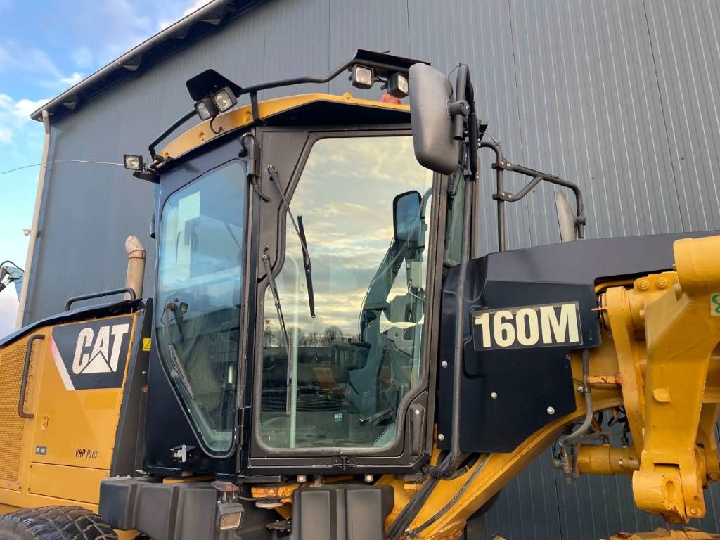 CAT 160M (140)