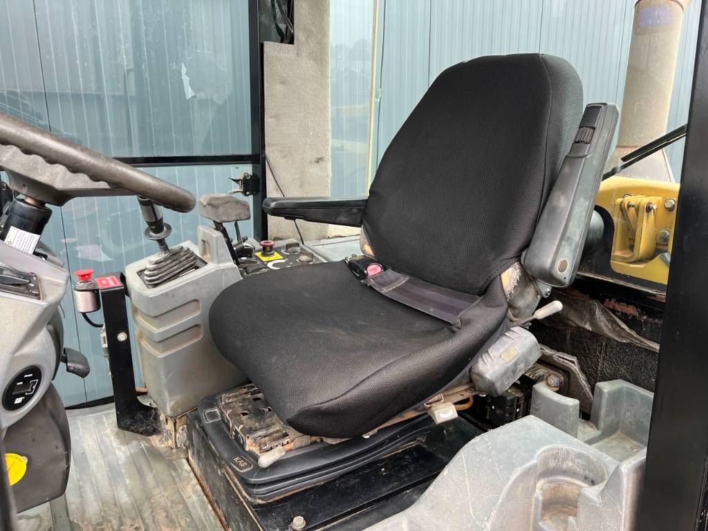 CAT CP76